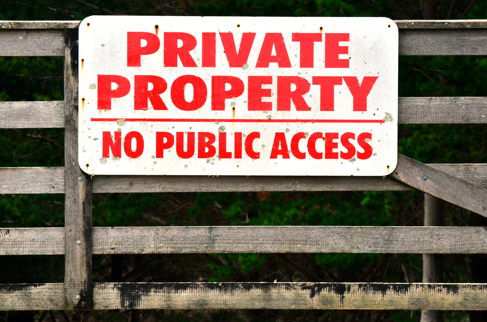 Private property. Плакат частная собственность. Частная собственность надпись. Частная собственность картинки.